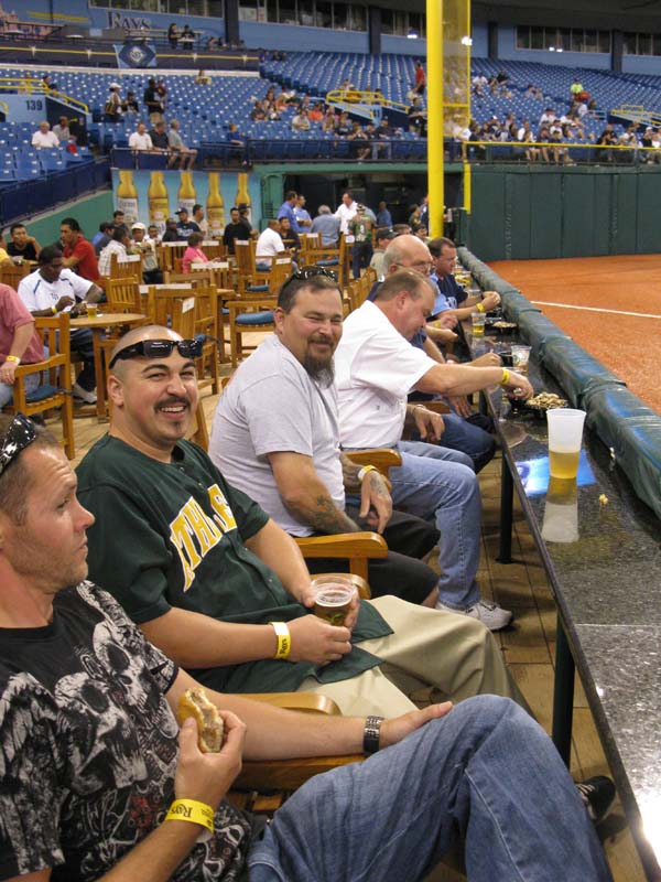20100428_comancoatraysgame043