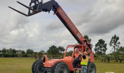 Blog-Post-December-2019-Skid-Steer-Loader-Training-8-COMANCO-400x235.jpg